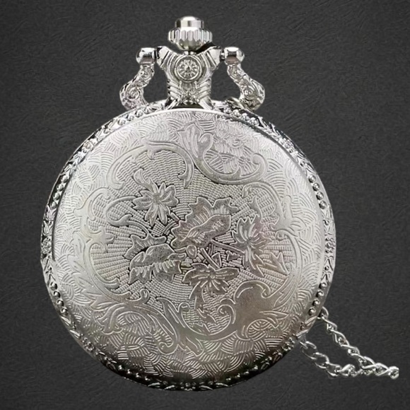 Train Locomotive Engine Pattern Pocket Watch With 16 inch Necklace Chain - Picture 6 of 6